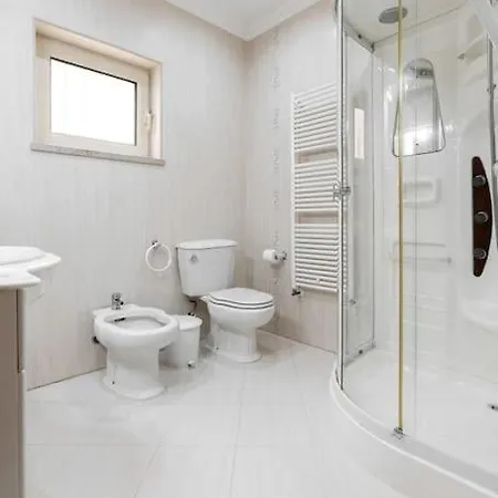 Casa vacanze Casa Grutas - Spacious With Private Parking Salir de Porto