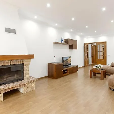 Dom wakacyjny Casa Grutas - Spacious With Private Parking