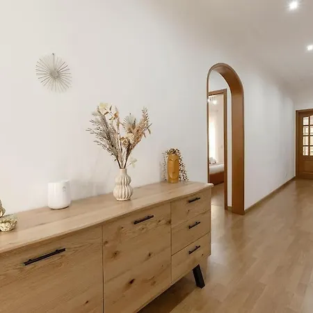 Casa Grutas - Spacious With Private Parking Casa vacanze Salir de Porto