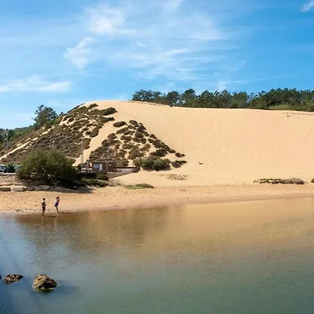 Casa Grutas - Spacious With Private Parking Dom wakacyjny