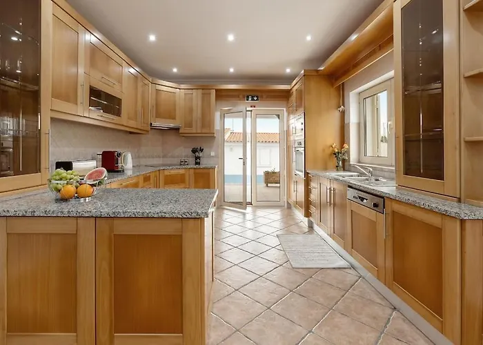 Nyaraló Casa Grutas - Spacious With Private Parking *