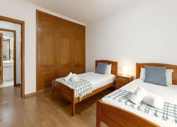 Nyaraló Casa Grutas - Spacious With Private Parking